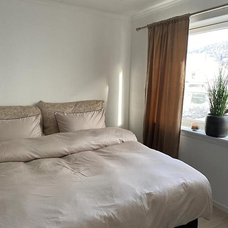 Koselig Leilighet I Hjertet Av Flekkefjord Ngoại thất bức ảnh