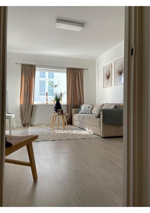 Koselig Leilighet I Hjertet Av Flekkefjord Ngoại thất bức ảnh